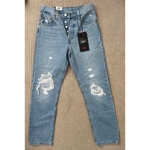 501 levis high rise cropped jeans